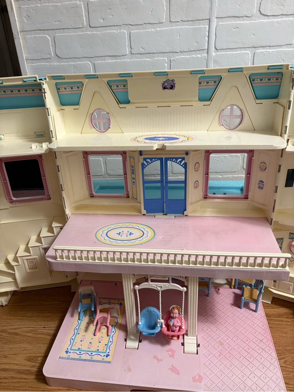 Vintage Fisher-Price Loving Family Dream Dollhouse & Furniture – 1993-94 - Picture 6 of 6